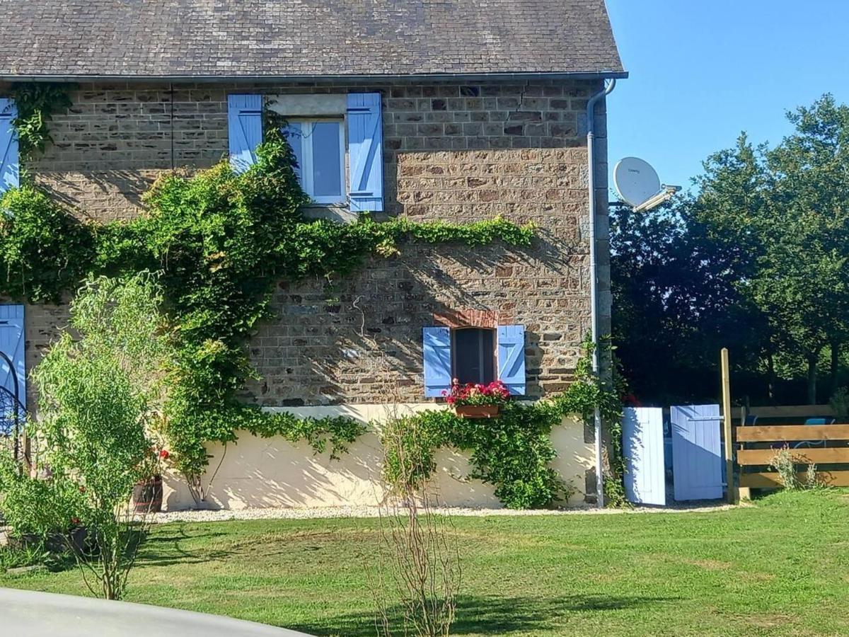Mortain-Bocage - 2-Bed Wisteria Cottage - Sleeps 4 Notre-Dame-du-Touchet المظهر الخارجي الصورة