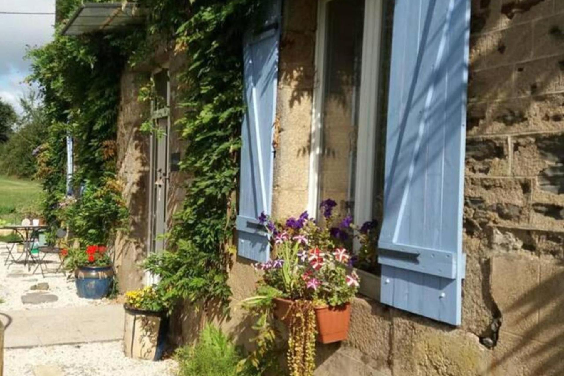 Mortain-Bocage - 2-Bed Wisteria Cottage - Sleeps 4 Notre-Dame-du-Touchet المظهر الخارجي الصورة